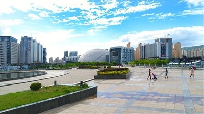 海湖新區(qū) 集五大服務為一體，創(chuàng)新管理鑄就西寧旅游新地標